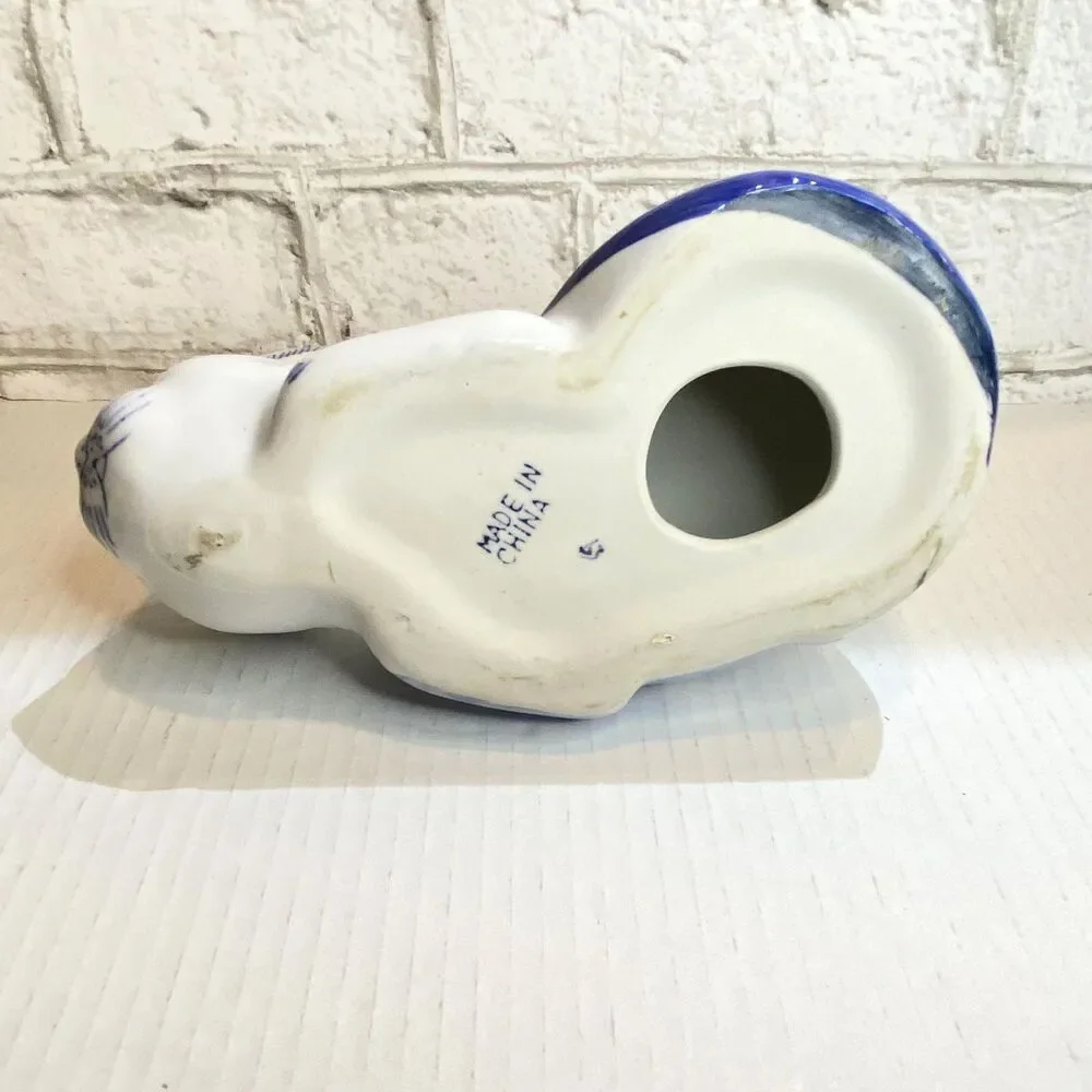 Vintage Blue Willow Chinoiserie Sleeping Cat